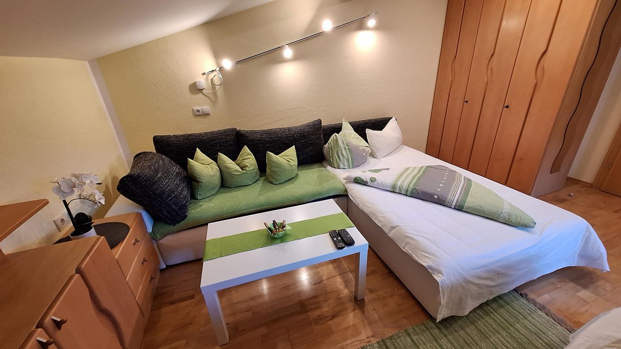 Wohnzimmer mit Aufbettung Wohnzimmer mit Aufbettung
